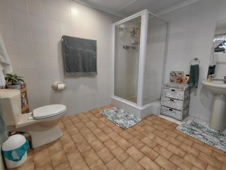 5 Bedroom Property for Sale in Winslow Western Cape